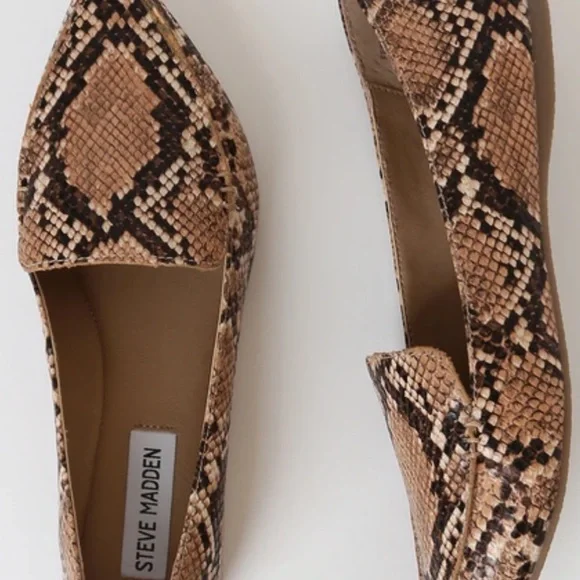 Steve Madden Cream and neutrals Flats with Snakeskin Pattern - Picture 6 of 6